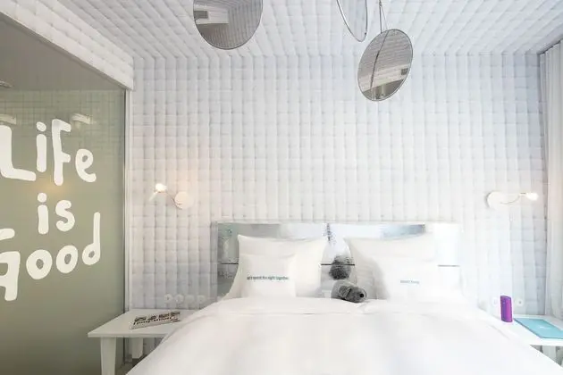 Medium Paradiso with Balcony