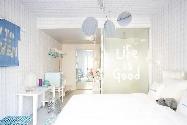 Medium Paradiso with Balcony