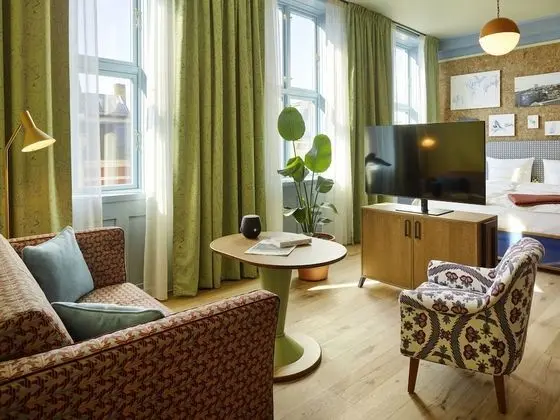 Deluxe Oda, 1 En Büyük (King) Boy Yatak