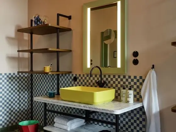 Deluxe Oda, 1 En Büyük (King) Boy Yatak