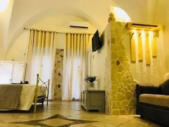 Stüdyo, Jakuzi, Zemin Kat