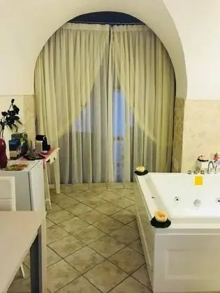 Stüdyo, Jakuzi, Zemin Kat