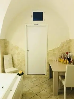 Stüdyo, Jakuzi, Zemin Kat