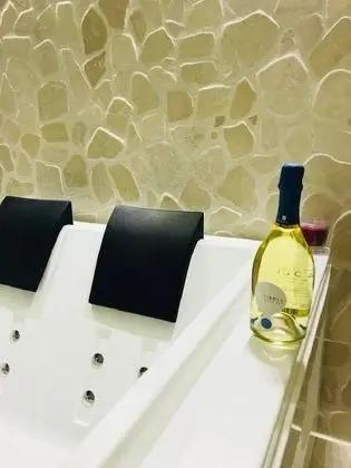 Stüdyo, Jakuzi, Zemin Kat