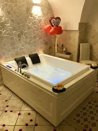 Stüdyo, Jakuzi, Zemin Kat