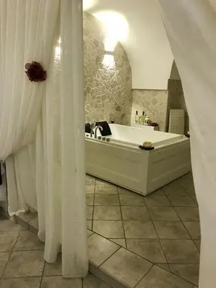 Stüdyo, Jakuzi, Zemin Kat