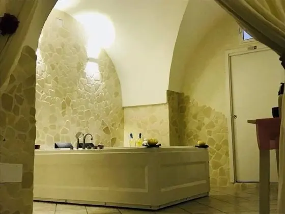 Stüdyo, Jakuzi, Zemin Kat