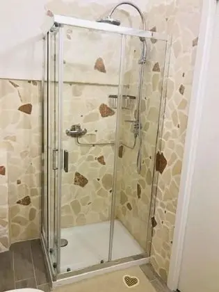 Stüdyo, Jakuzi, Zemin Kat