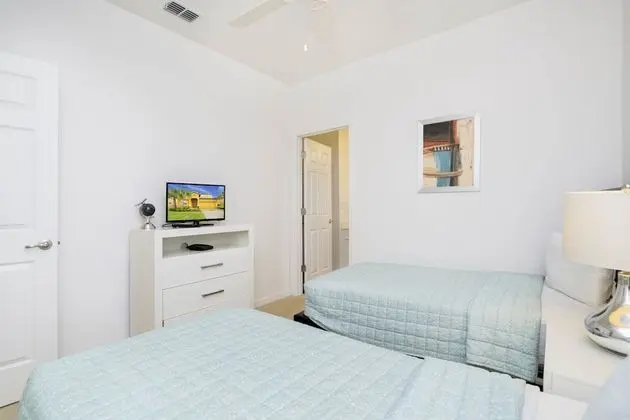 Villa (2609ROSEMONT)