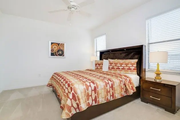 Villa (2609ROSEMONT)
