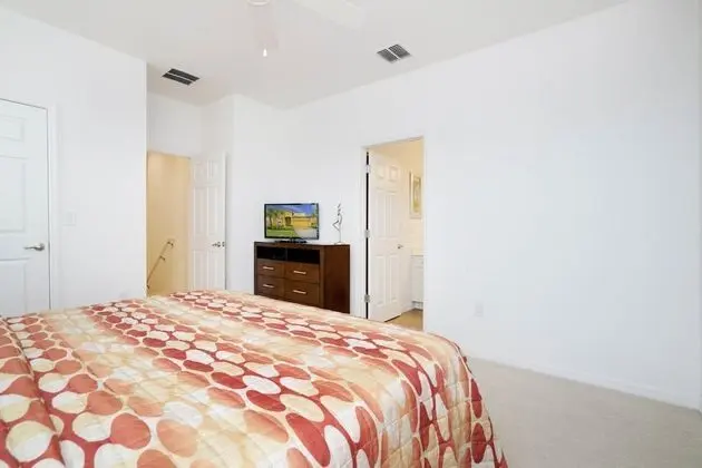 Villa (2609ROSEMONT)