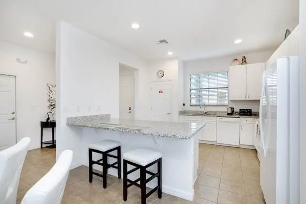 Villa (2609ROSEMONT)