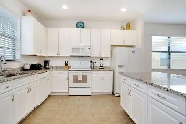 Villa (2609ROSEMONT)