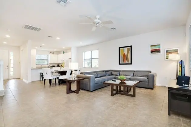 Villa (2609ROSEMONT)