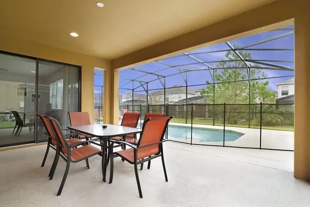 Villa (2609ROSEMONT)
