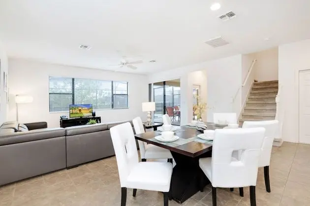 Villa (2609ROSEMONT)