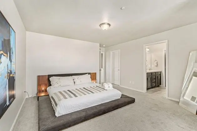 Ev, Birden Çok Yatak, Veranda, Bahçe Manzaralı (2626 Avenger Place (Unit 3))