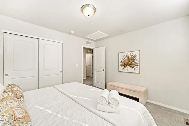 Ev, Birden Çok Yatak, Veranda, Bahçe Manzaralı (2626 Avenger Place (Unit 3))