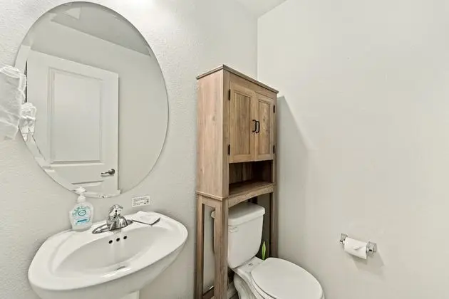 Ev, Birden Çok Yatak, Veranda, Bahçe Manzaralı (2626 Avenger Place (Unit 3))