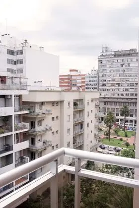Standard Üç Kişilik Oda, Balkon, Şehir Manzaralı