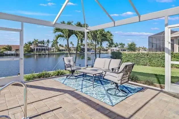 Ev (2709 SW 49th St)