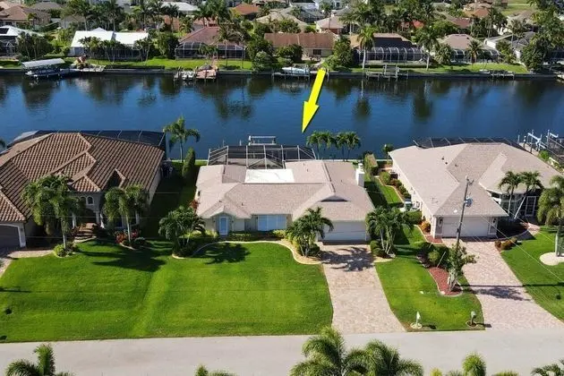 Ev (2709 SW 49th St)