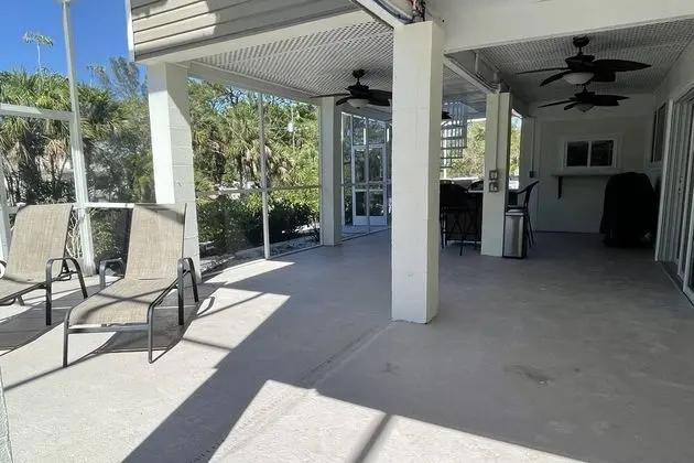 Ev (27090 Belle Rio Dr)