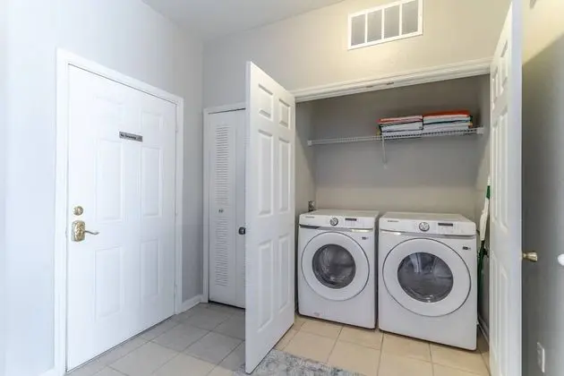 Daire (2788 Windsor Hills)