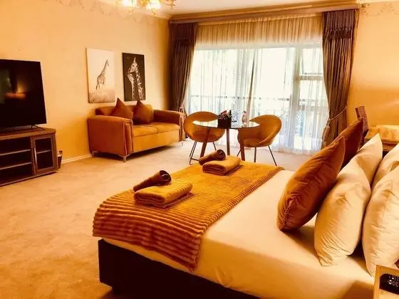 Executive Oda (Beige)