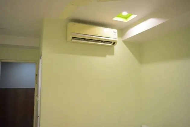 Backpacker Room