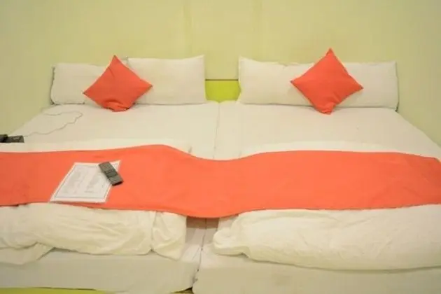 Backpacker Room