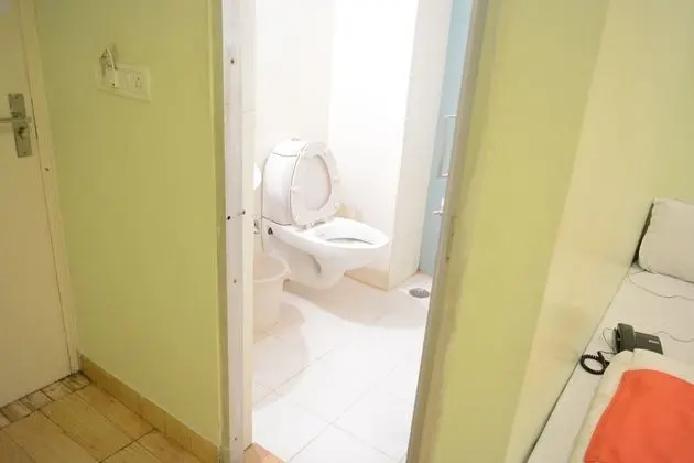 Backpacker Room