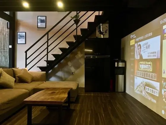 Deluxe Çatı Katı (Loft), Birden Çok Yatak, Küvet, Asma Kat (Please contact hotel after booking)