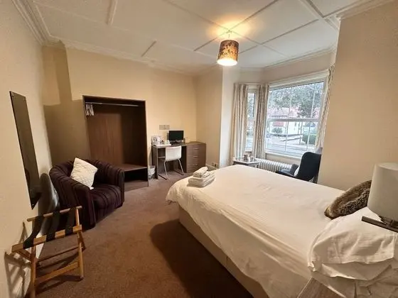 Classic Tek Büyük Yataklı Oda