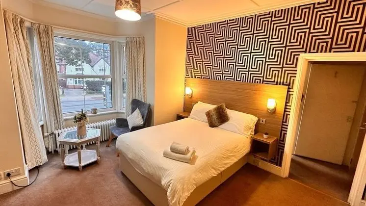 Classic Tek Büyük Yataklı Oda