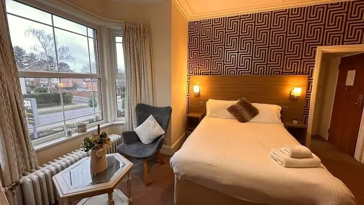 Classic Tek Büyük Yataklı Oda