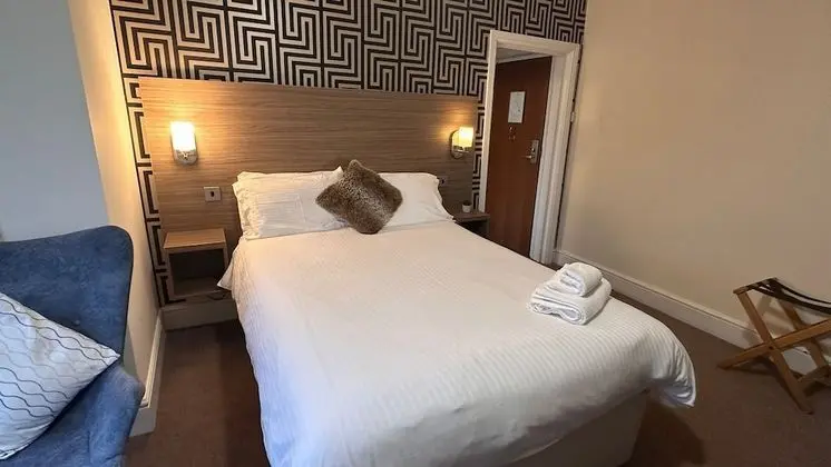 Classic Tek Büyük Yataklı Oda