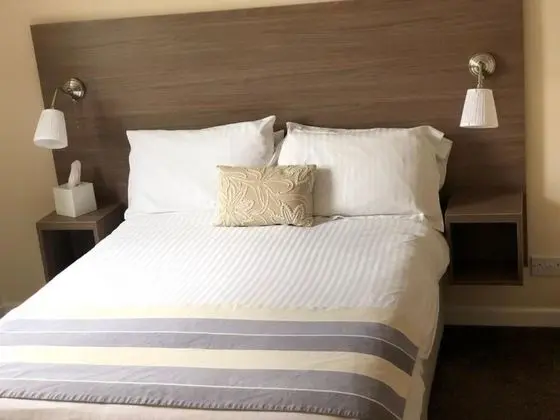 Classic Tek Büyük Yataklı Oda