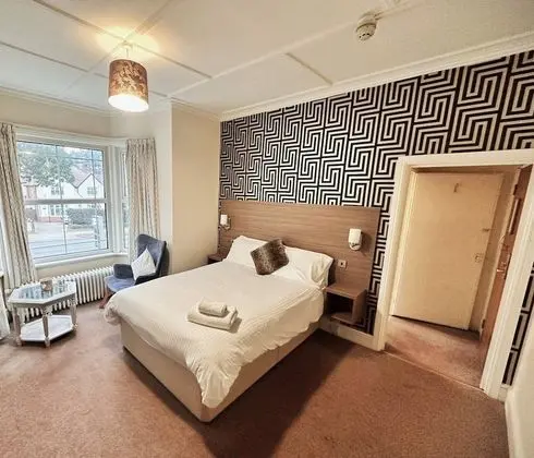 Classic Tek Büyük Yataklı Oda