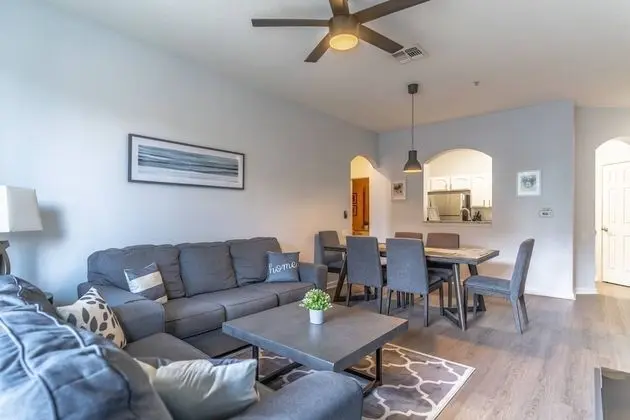 Daire (2821 Windsor Hills)