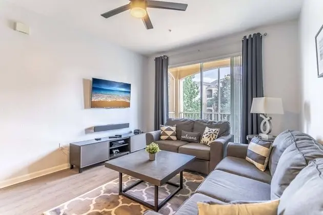 Daire (2821 Windsor Hills)