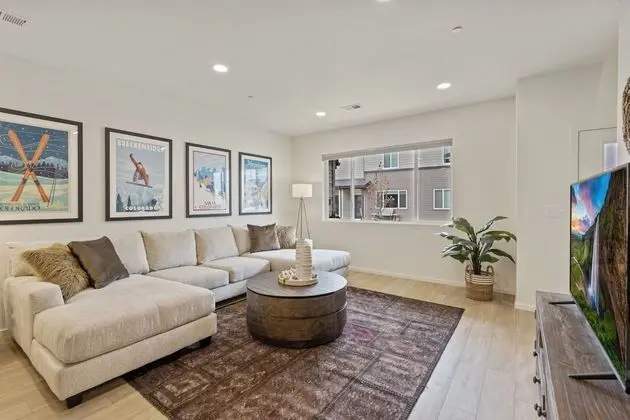 Ev, Birden Çok Yatak, Veranda, Bahçe Manzaralı (2838 Barnstormer St Unit #3)