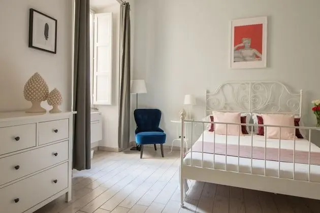 Deluxe Tek Büyük Yataklı Oda, 1 Büyük (Queen) Boy Yatak