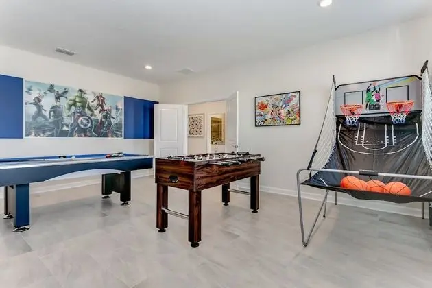 Ev (2867STANZA 9 BR Villa With Games Room)