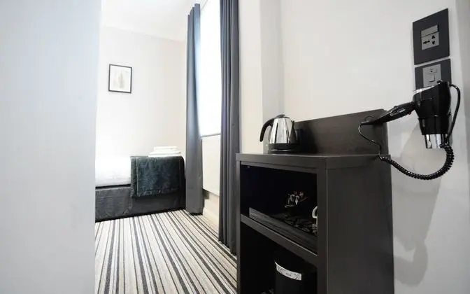 Standard Tek Büyük Yataklı Oda