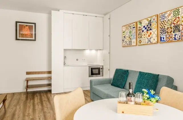 Family Stüdyo (Back View)