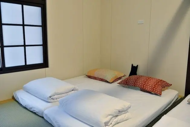 Dört Kişilik Oda (Brown Cat)