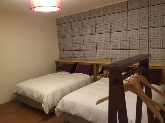 Dört Kişilik Oda (Red Cat)