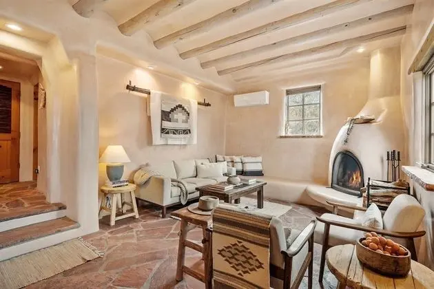 Ev (2bd Casa Divina)