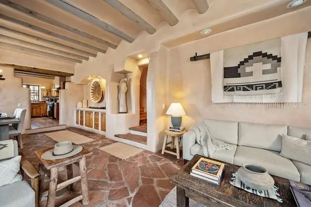 Ev (2bd Casa Divina)